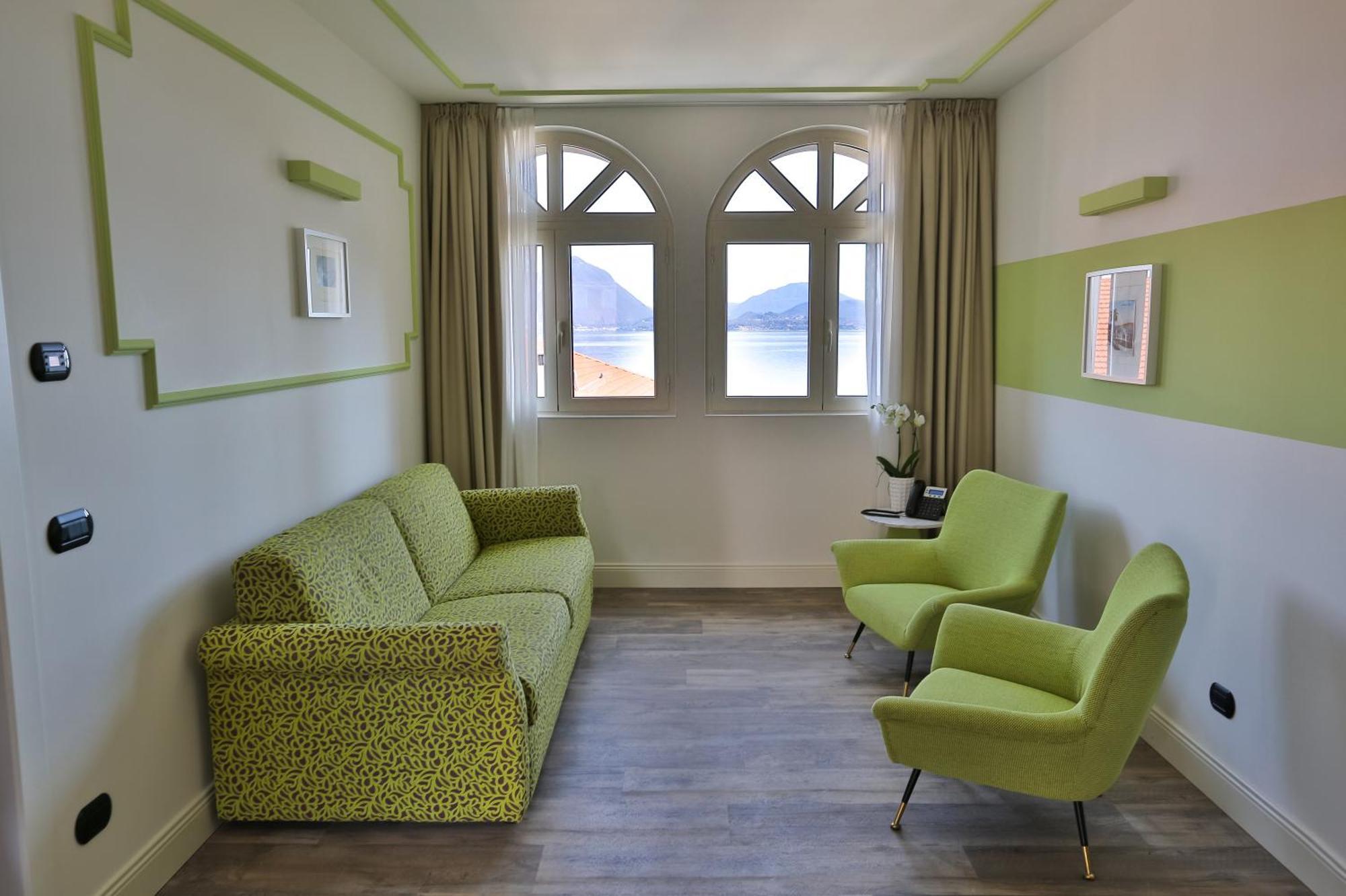 Hotel Al Campanile - Luxury Suites & Apartments บาเวโน ภายนอก รูปภาพ