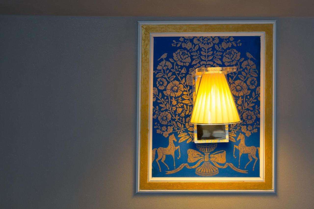 Hotel Al Campanile - Luxury Suites & Apartments บาเวโน ภายนอก รูปภาพ