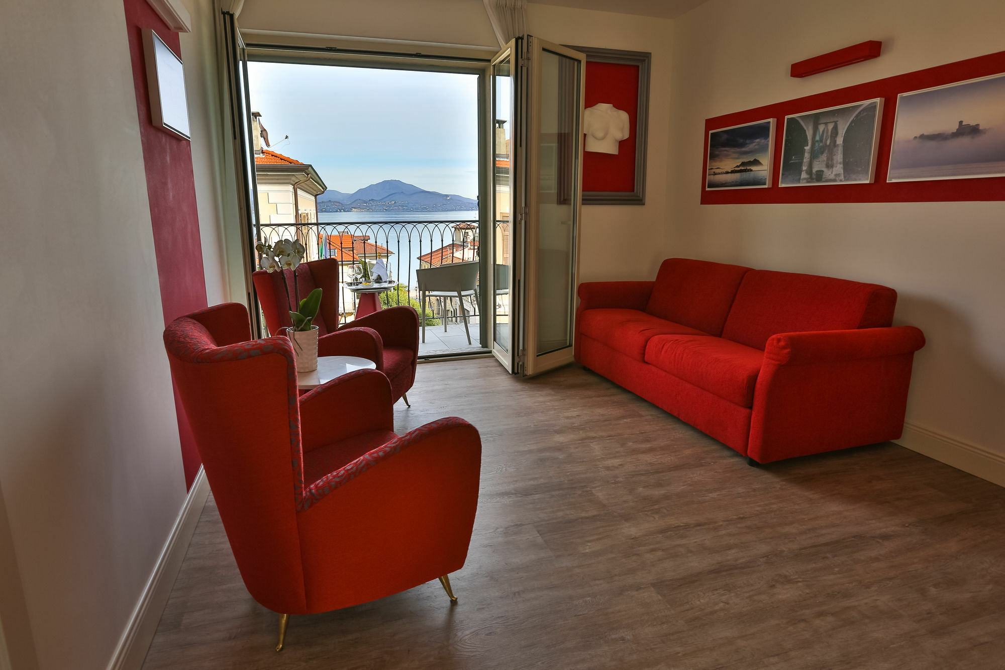 Hotel Al Campanile - Luxury Suites & Apartments บาเวโน ภายนอก รูปภาพ