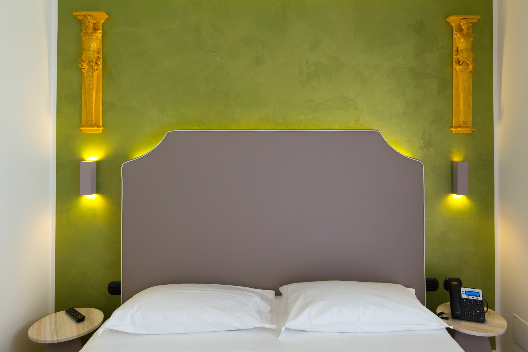Hotel Al Campanile - Luxury Suites & Apartments บาเวโน ภายนอก รูปภาพ